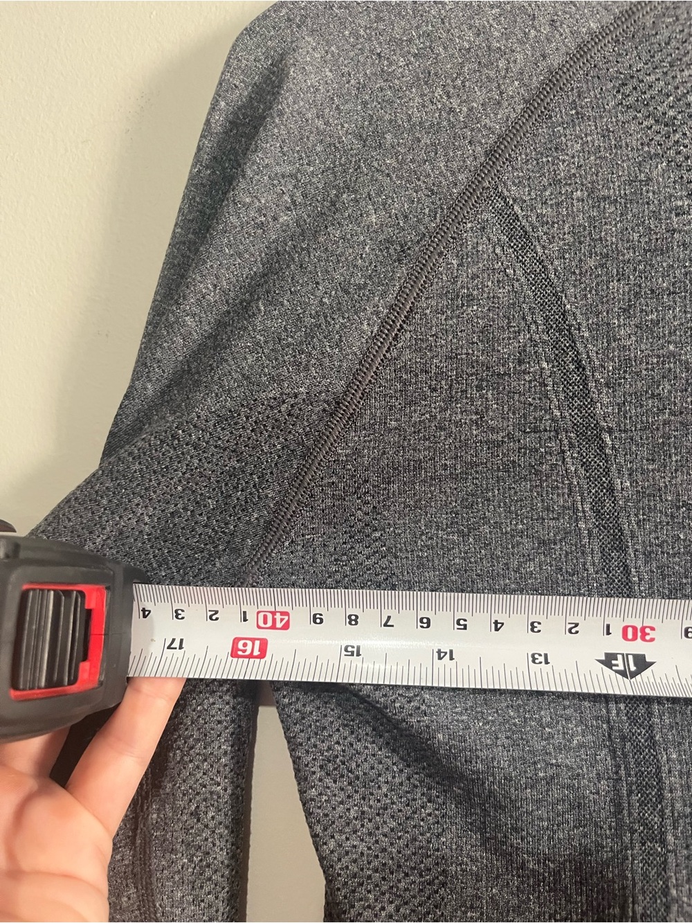 Lululemon Swiftly long sleeve size 8 grey scoop neck - Picture 8 of 8